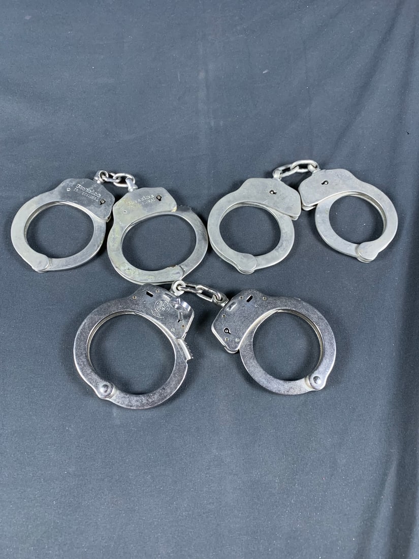 Lot of Vintage metal Handcuffs (1 of 4)
