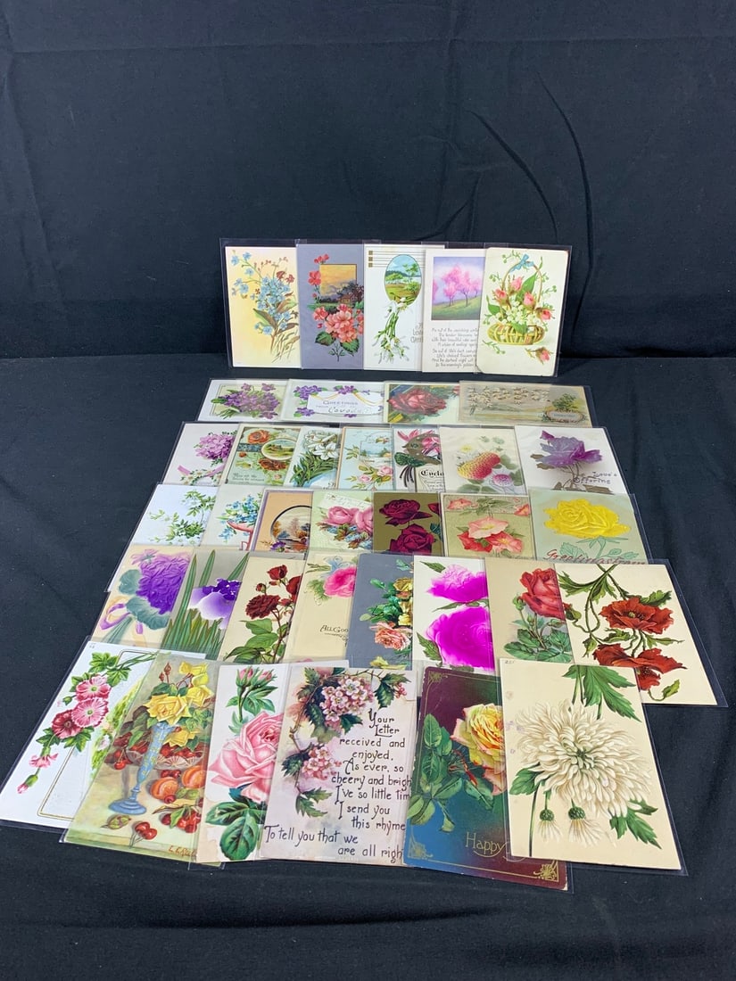Large lot of early 1900s Postcards depicting flowers (1 of 2)