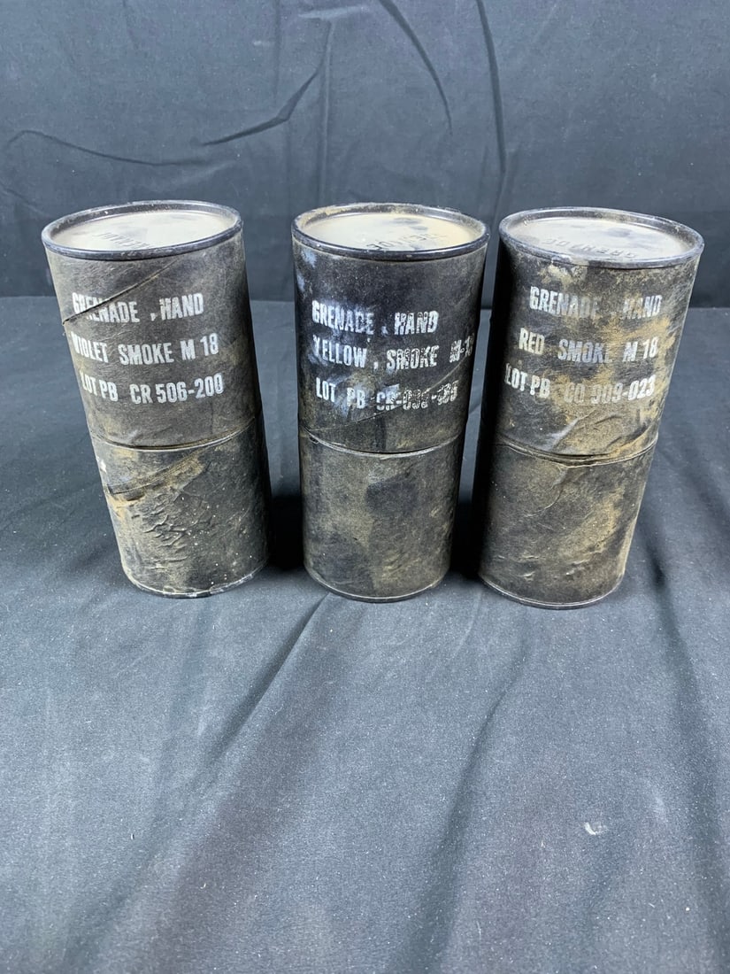 Lot of original M18 Smoke Grenade Canisters (1 of 5)