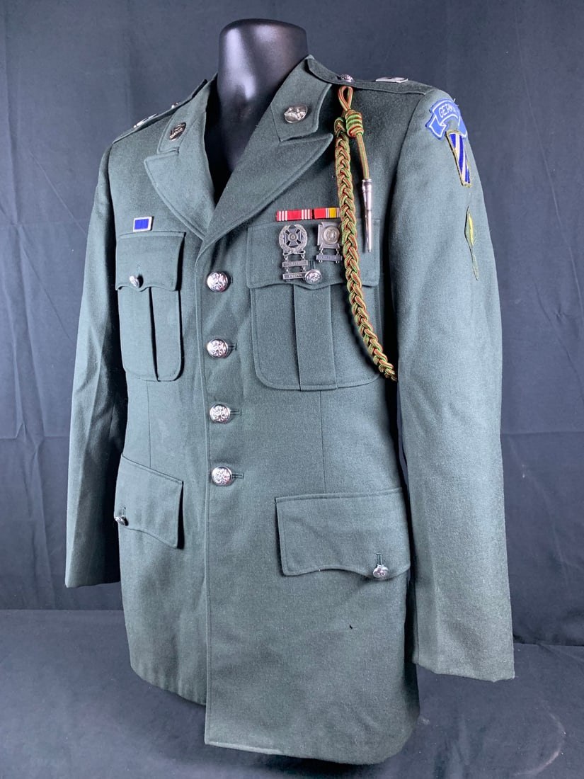 3rd Division 64th Armor Regiment Uniform Jacket with German Made Patch (1 of 13)