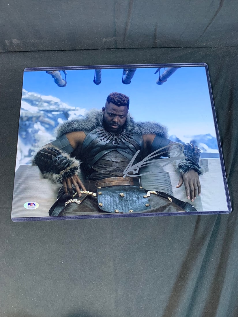 Winston Duke, Mbaku The Black panther Autographed Photo (1 of 2)