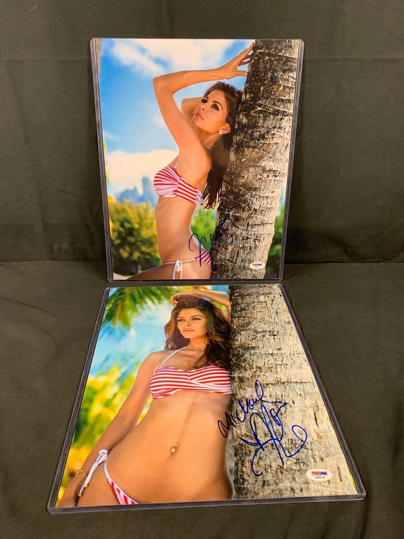 Maria Menounos Autographed Photo Lot (1 of 2)