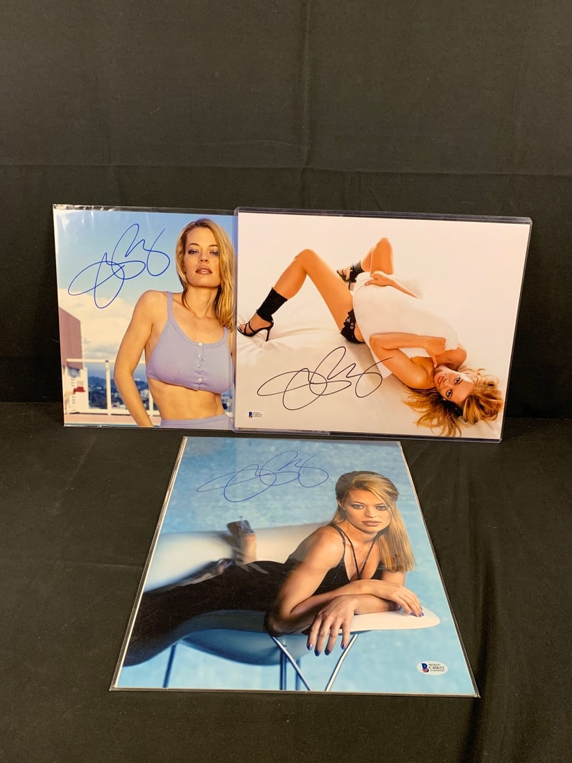 Jeri Ryan Autographed Photo Lot (1 of 2)