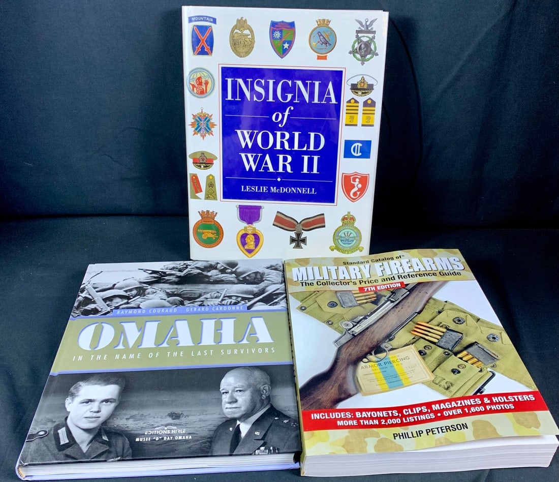 Mixed lot of WW2 US Military Reference Books (1 of 2)