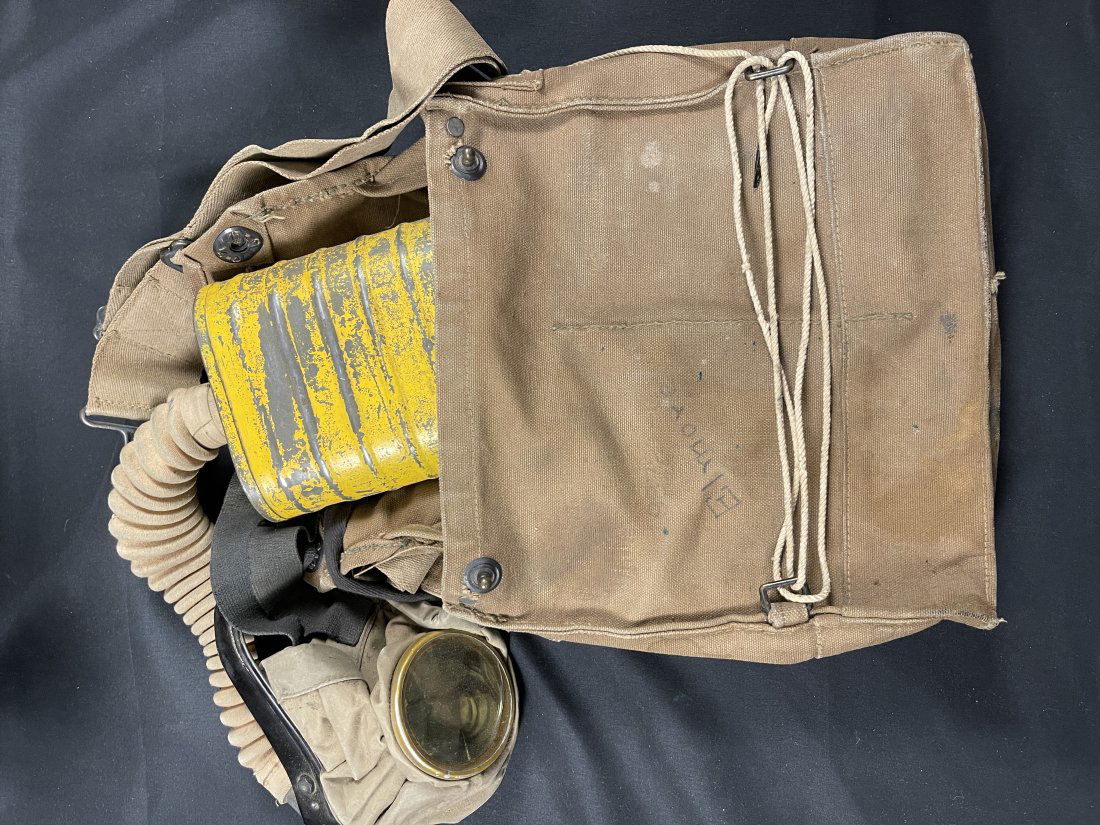WWI US Gas Mask with Bag - ID'd (1 of 4)