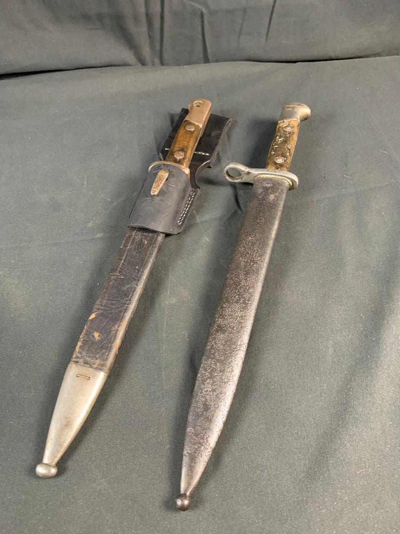 Lot of WW2 WWII Spanish Bayonets with scabbards: Lot of 2