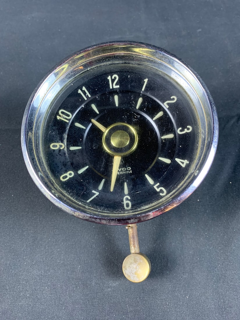 Rare original and working 1956 VDO Kienzle Dash Clock. (1 of 9)