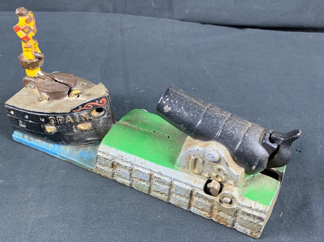 Vintage the book of knowledge Spain vs Us cast iron bank (1 of 13)