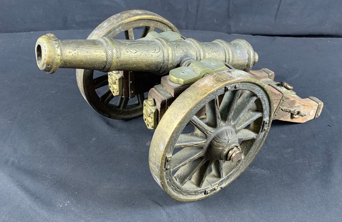 Vintage model Mini Cannon. (1 of 11)