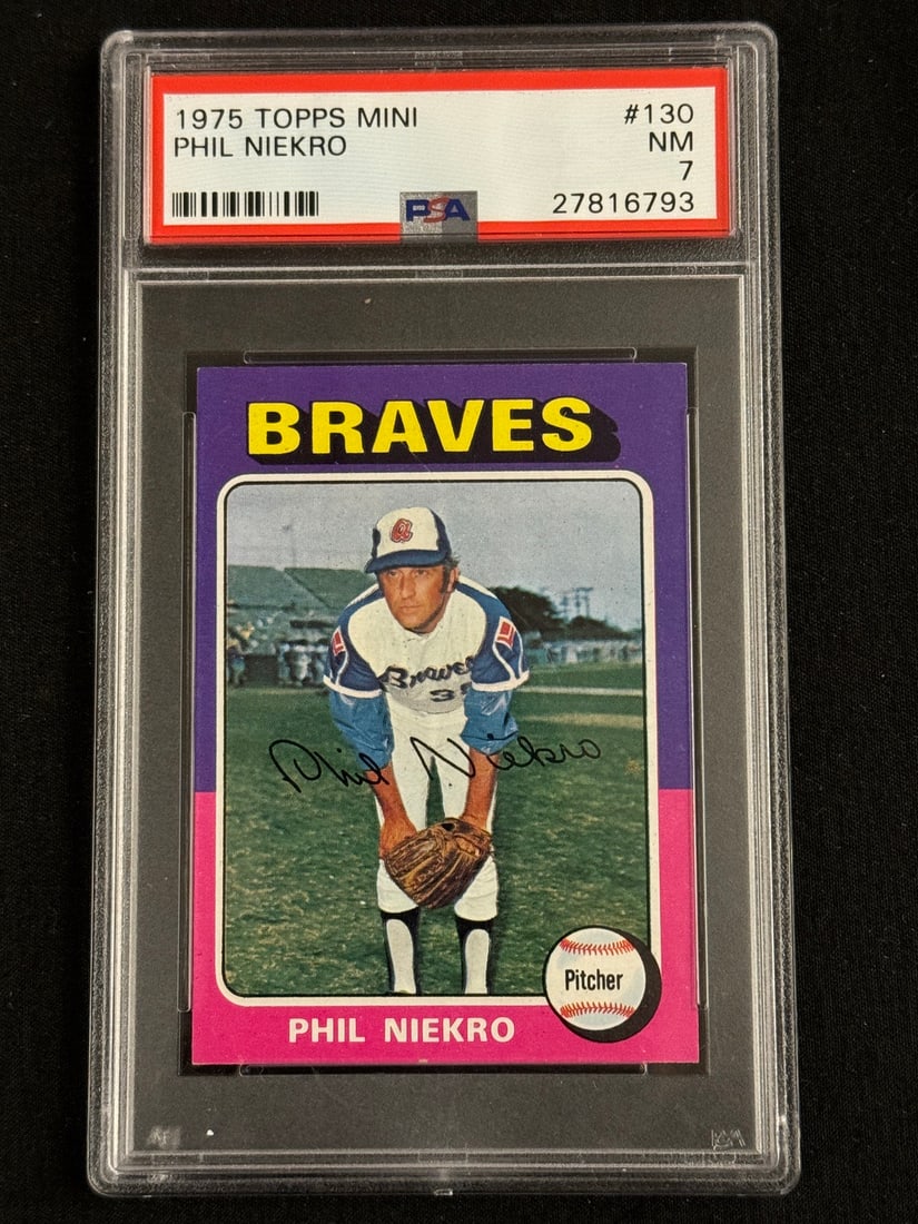 1975 Topps Mini Phil Niekro #130 PSA 7 (1 of 2)