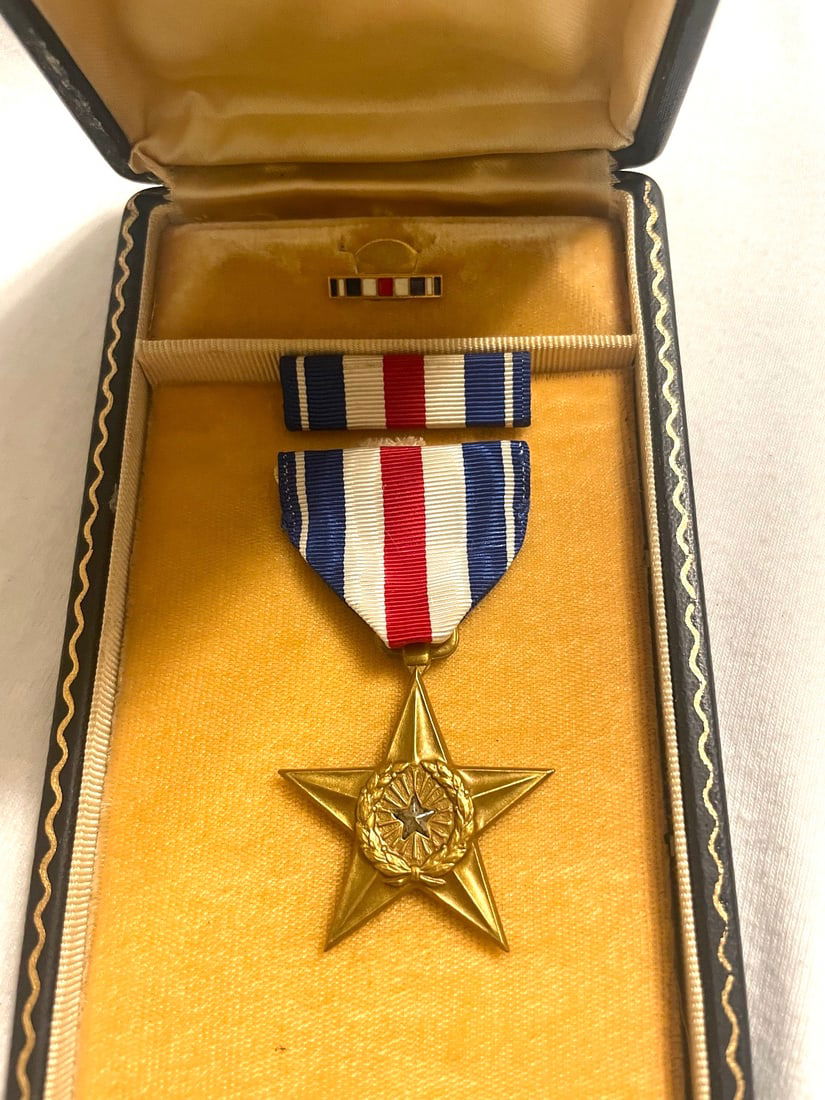 WWII Numbered Silver Star Medal Cased Set (1 of 4)
