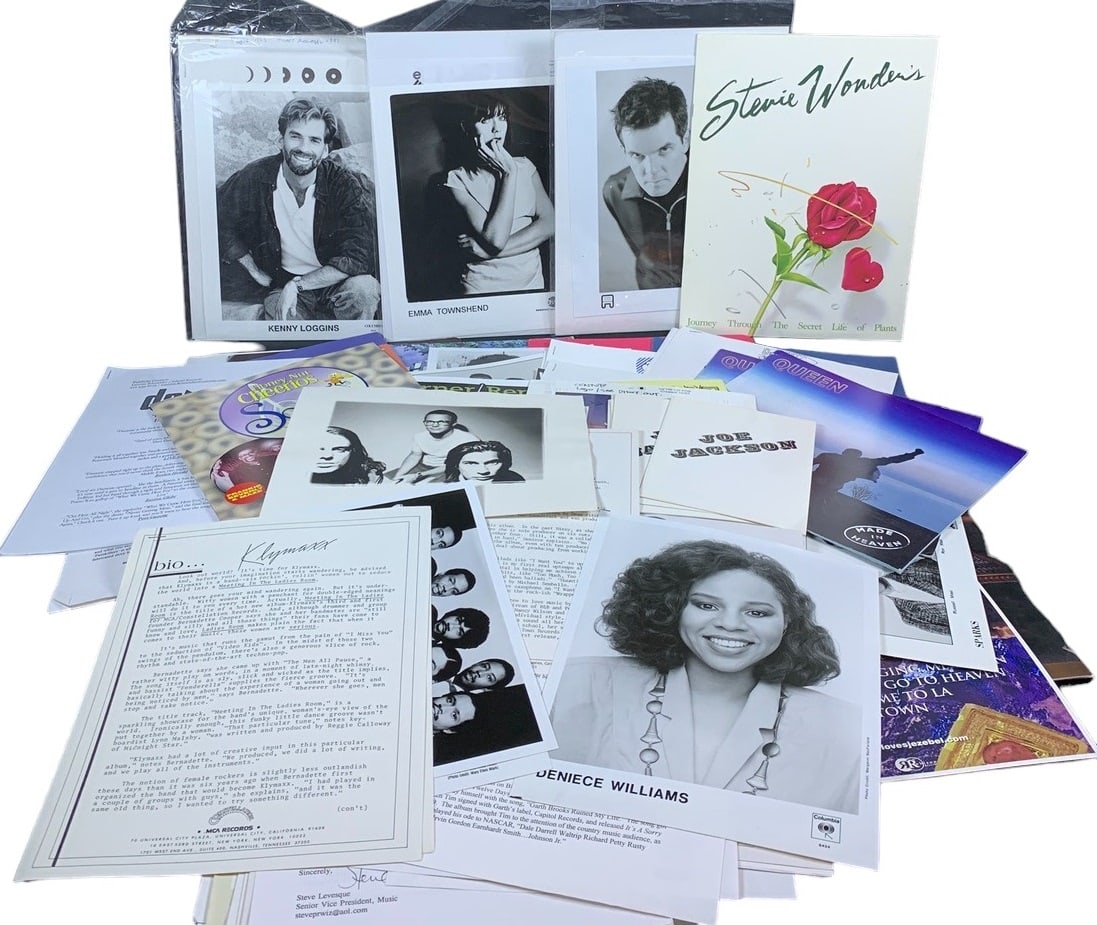 Large lot of original Radio Music Album Release Press Kits.: Includes artist such as Queen, Lola, Kenny Logins, Stevie Wonder and more. Lot includes Publicity photos, lyric books and written fact checks used when airing on radio. Amazing lot of over 60 pieces