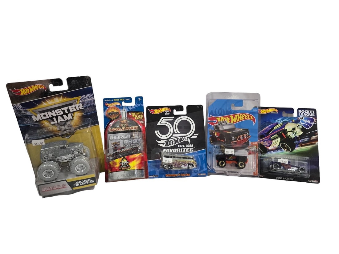 Hotwheels Lot 5 vehicles tital Monster Jam World Race 50th Rocket League (1 of 1)