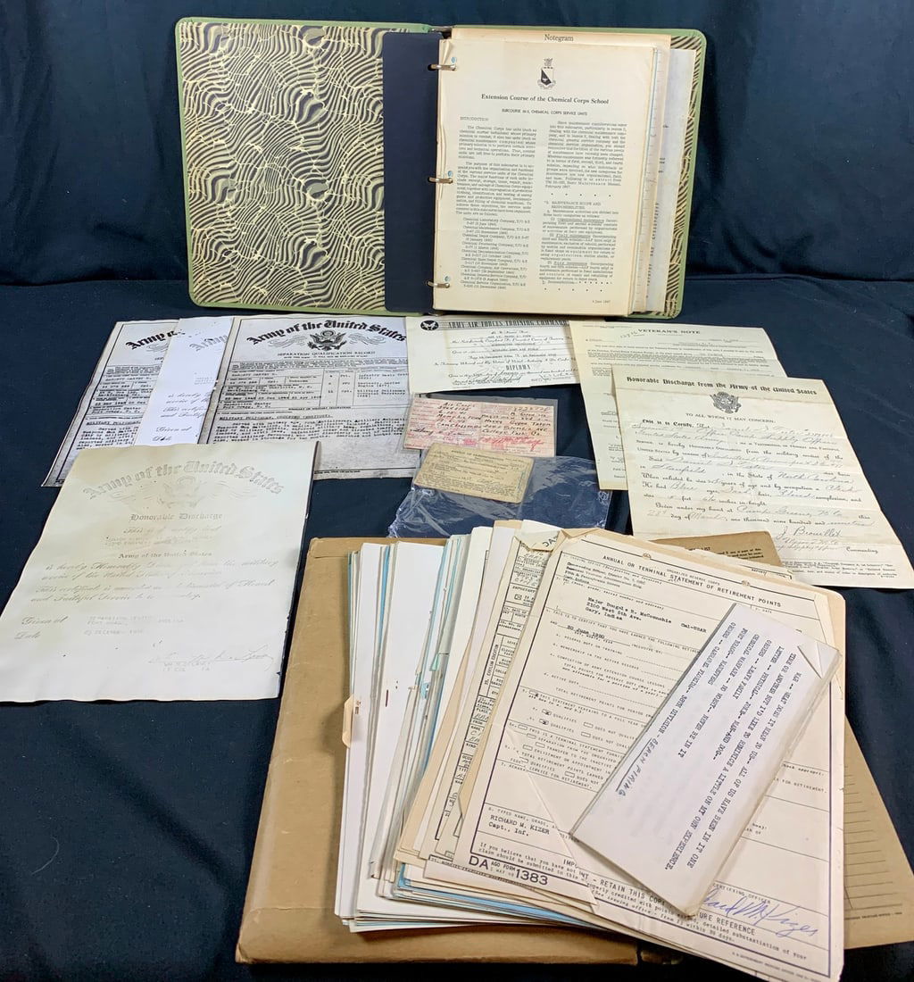 Mixed lot of WW2 WWII and later named official US Military Service paperwork and more (1 of 8)