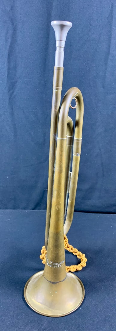 Vintage US Regulation Military Bugle (1 of 9)