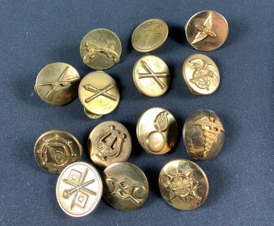 Mixed lot of WW2 WWII Enlisted collar discs: 14 pieces