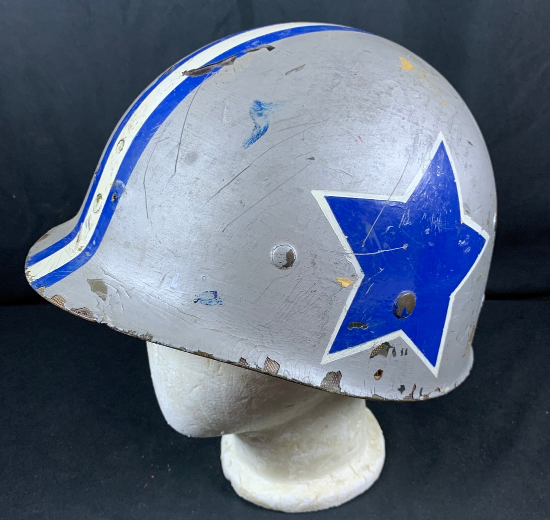 Vietnam era helmet liner painted Dallas Cowboys (1 of 7)