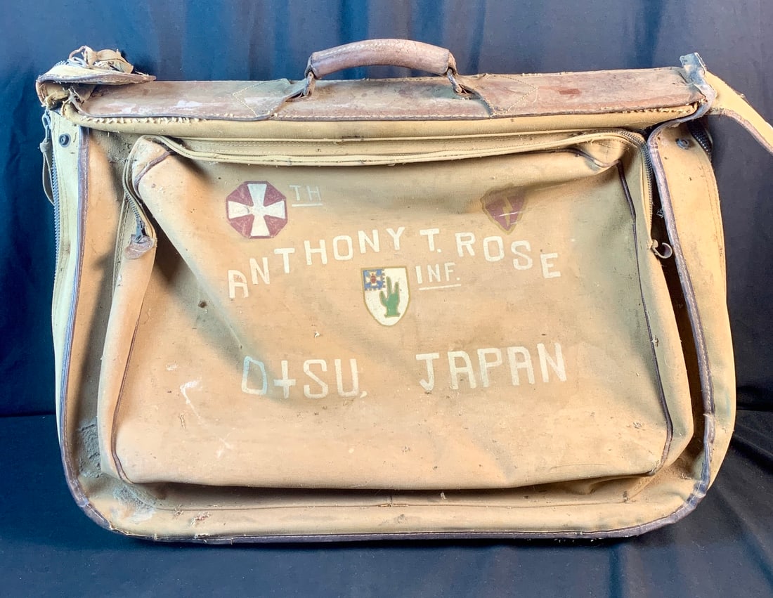Korean war era hand painted and named 25th infantry division B-4 military suitcase (1 of 7)