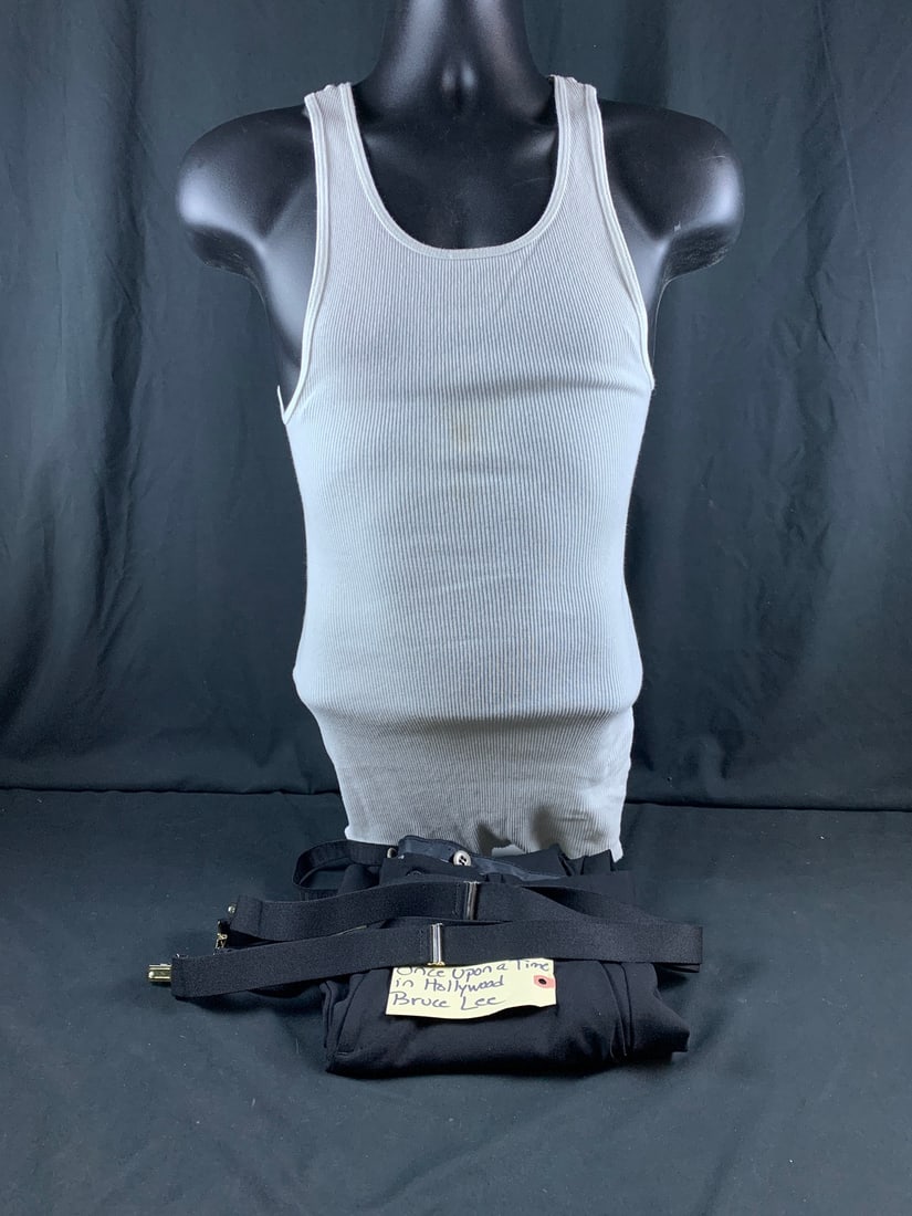 Amazing Bruce Lee outfit from the famous fight scene in Once Upon A Time In Hollywood (1 of 11)