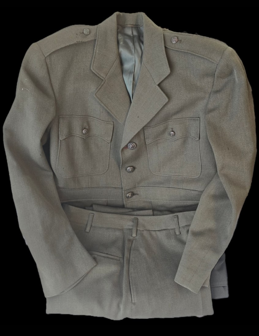 WWII Navy Officer Uniform (1 of 4)