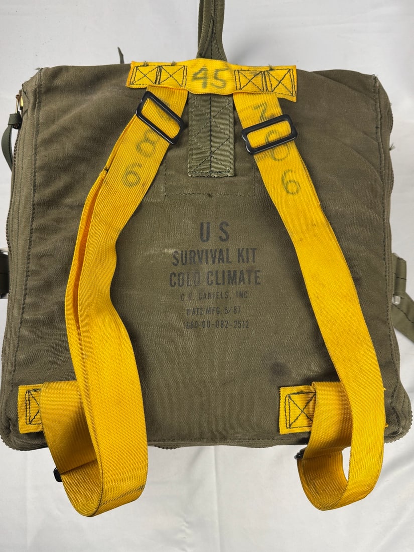1987 U.S. Air Force Cold Climate Survival Kit (1 of 1)