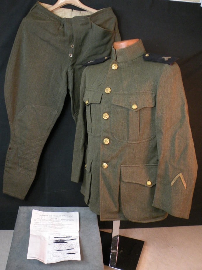 WW1 Naval Balloonist Uniform: RARE US Naval Balloon Machinest/ Gas Officer stationed in France. Later in 1919 he actually started Piloting US Navy Kite Balloons. Classic Naval Aviation Officer grade tunic in forest green. Any Navy