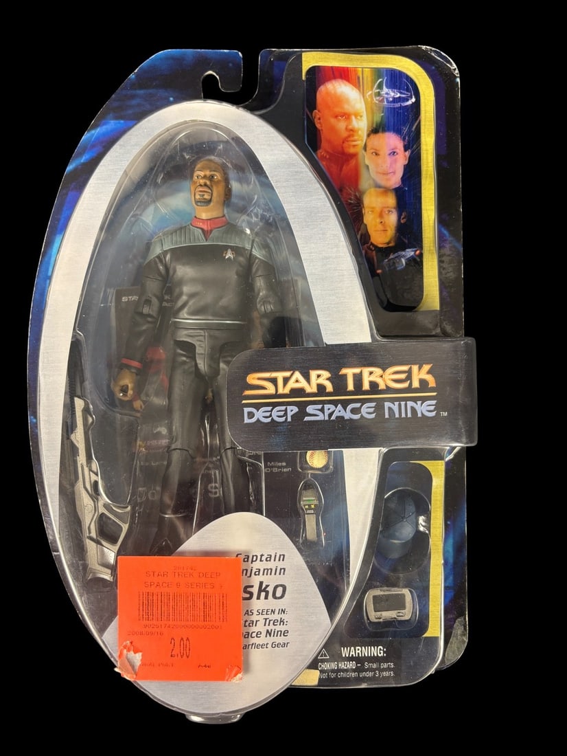 Star Trek: Deep Space 9 Captain Benjamin Sisko Series 1 Action Figure by Diamond Select Toys, 2007 (1 of 2)