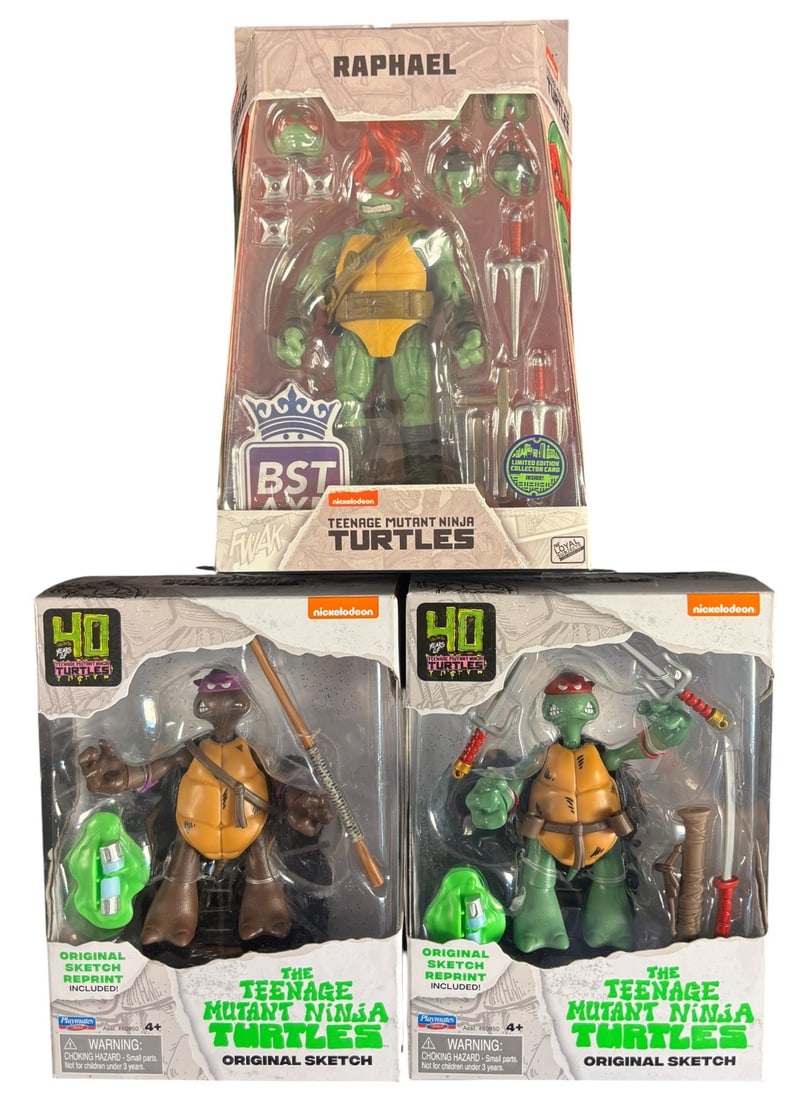 3 Teenage Mutant Ninja Turtles Action Figures, a Bst Axn Sdcc 2023 Raphael Battle Ready Edition: This lot comprises three new-in-box Teenage Mutant Ninja Turtles articulated action figures. The uppermost figure is a -BST AXN- series -Raphael- figure by The Loyal Subjects, identified through web i