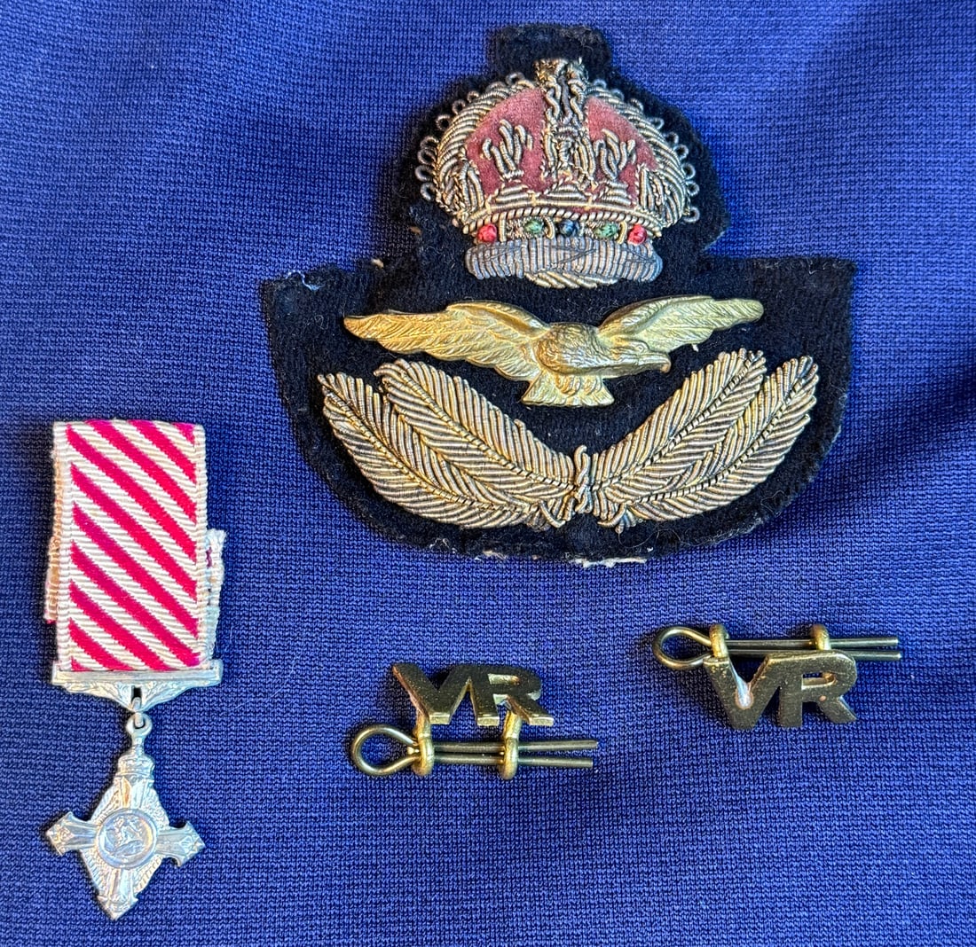 WWII RAF Bullion Cap Badge, Mini AFC, and VR Insignia (1 of 2)