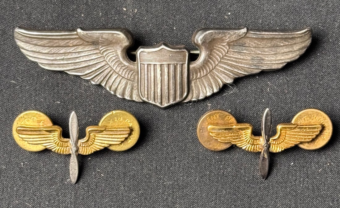 WWII AAF Pilots Wings and Collar Insignia, Misc. Post-War Wings (1 of 6)