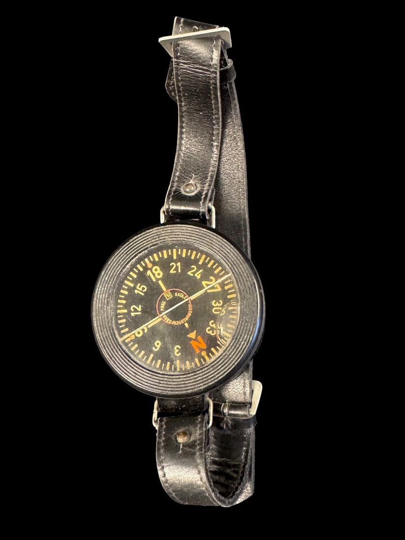 Authentic WWII German Luftwaffe Pilots Wrist Compass AK 39 by Kadlec (1 of 2)