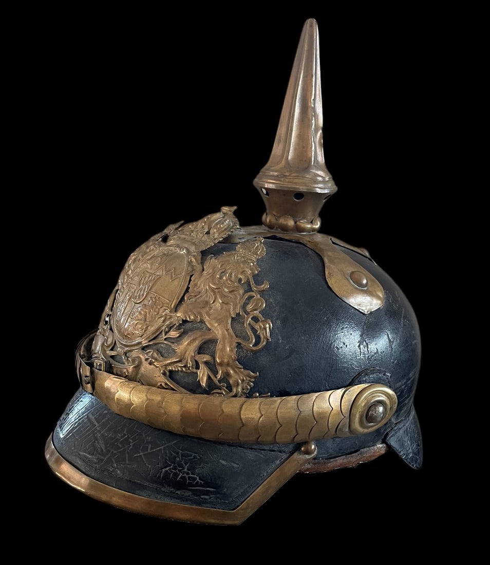 WWI German Bavarian Officer s Pickelhaube Helmet with Reserve Band (1 of 7)