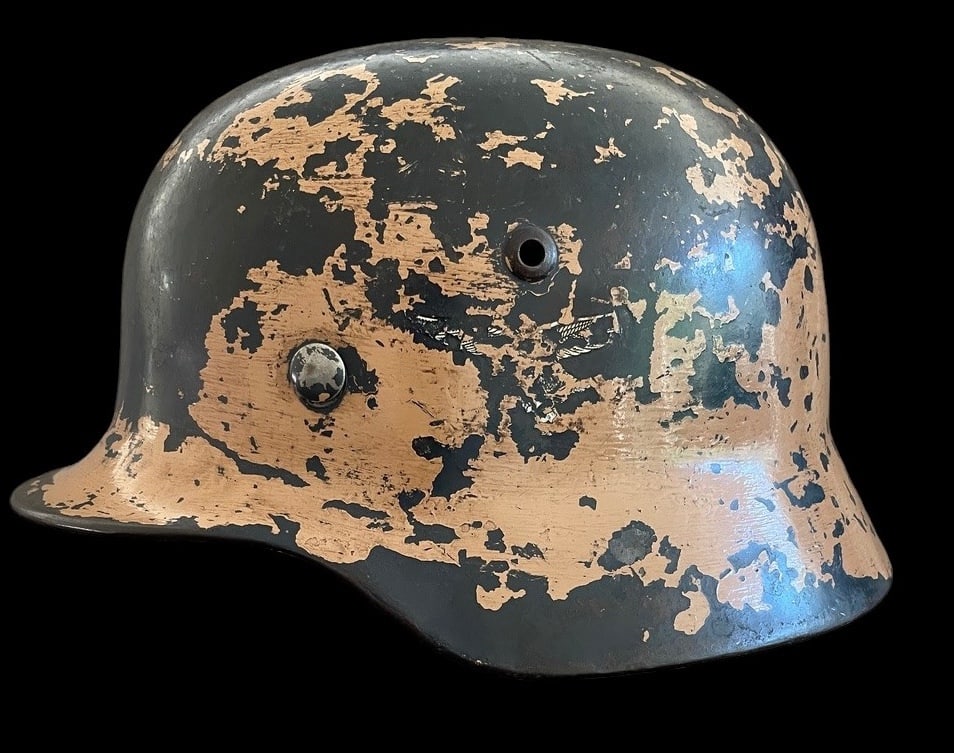 WWII German Luftwaffe M35 DD Camo Helmet (1 of 10)
