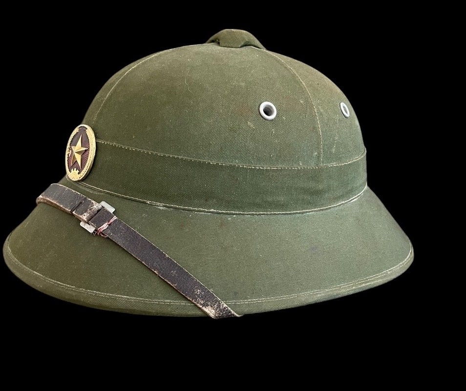 Vietnam War Green NVA Pith Helmet (1 of 7)