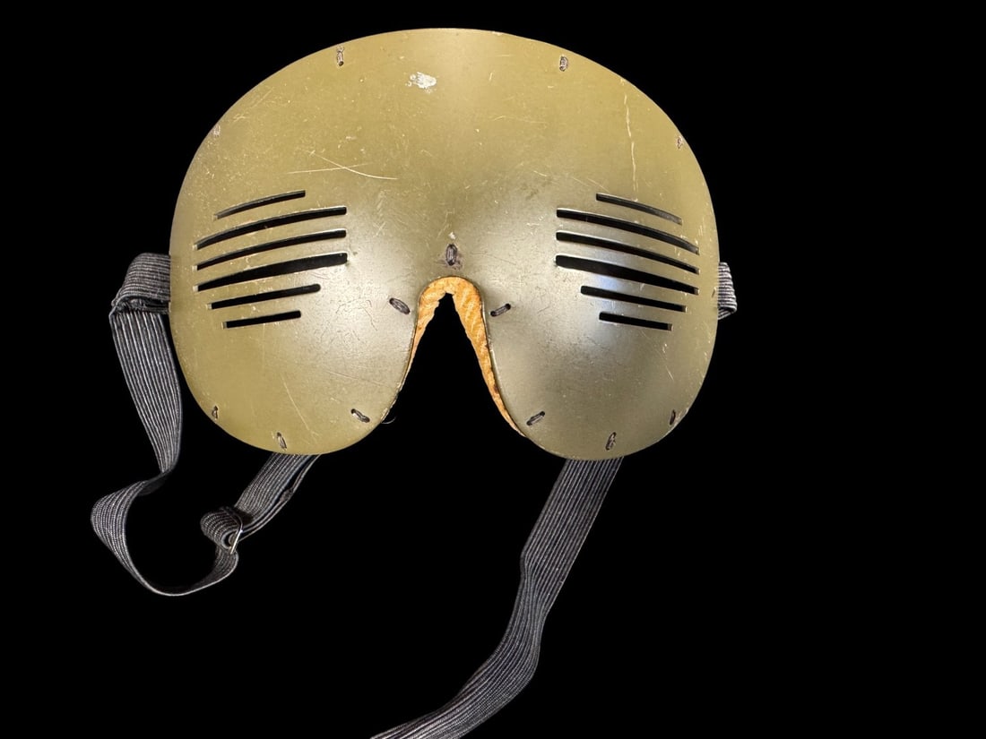 WWII USAAF Anti-Flak Goggles (1 of 2)