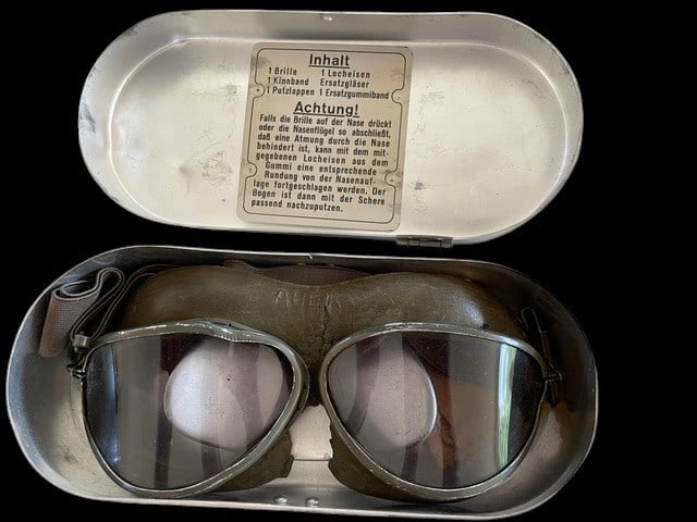 WWII German Flight Goggles w/Case (1 of 2)