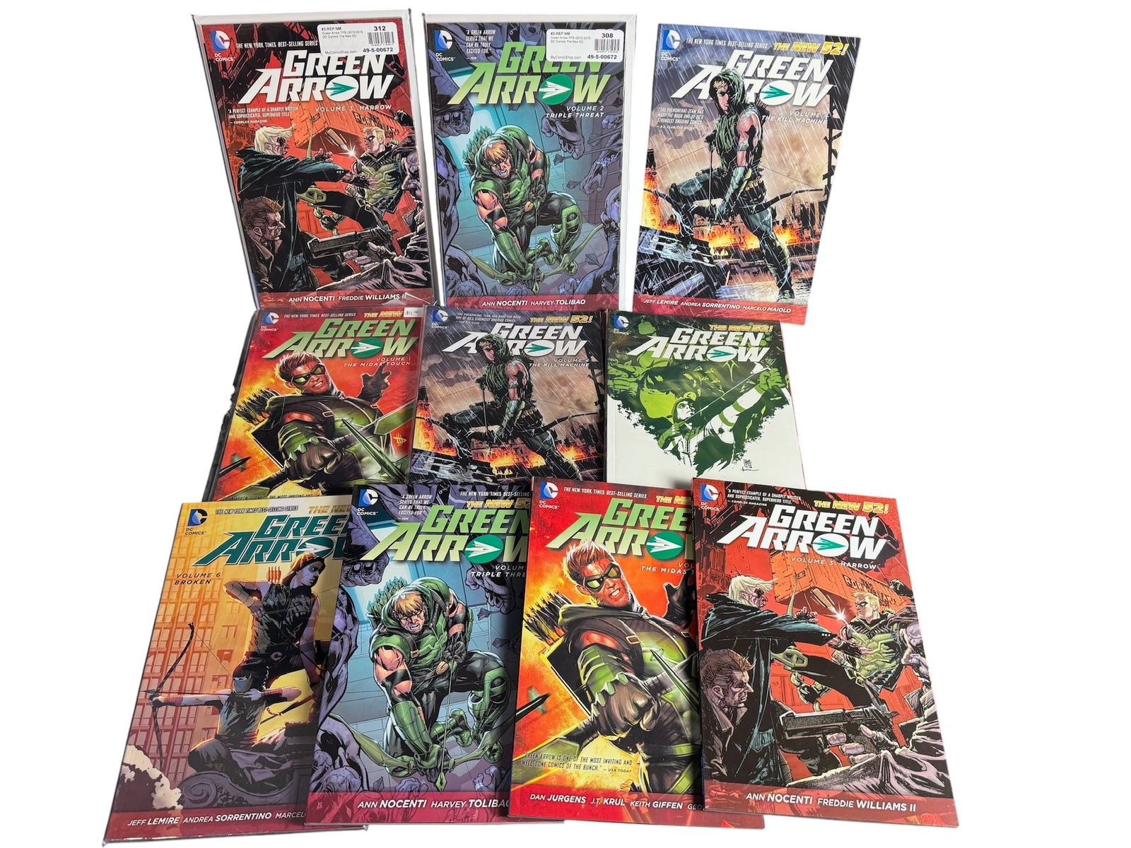DC Comics Green Arrow The New 52 Trade Paperbacks (1 of 2)