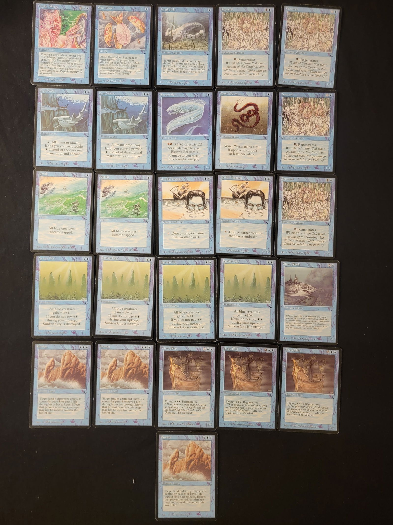 Magic: The Gathering 26 Trading Cards from The BLUE Dark Expansion (1 of 2)