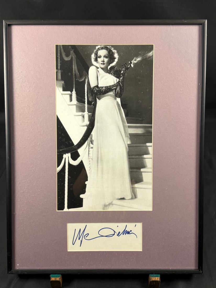 Marlene Dietrich Signed Framed Photograph and Signature Display (1 of 1)