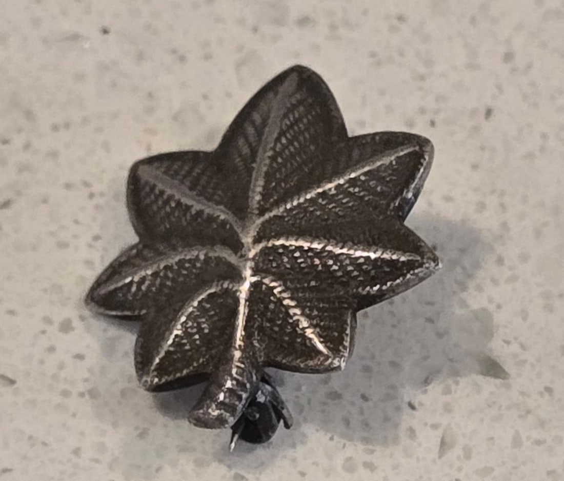 WWII Tiffany PB Lt. Col. Rank Insignia: PB original as shown