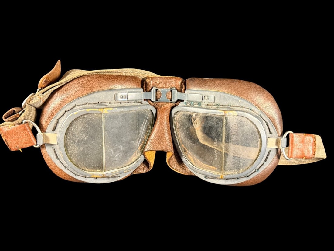 WWII MKVIII RAF Flight Goggles (1 of 1)
