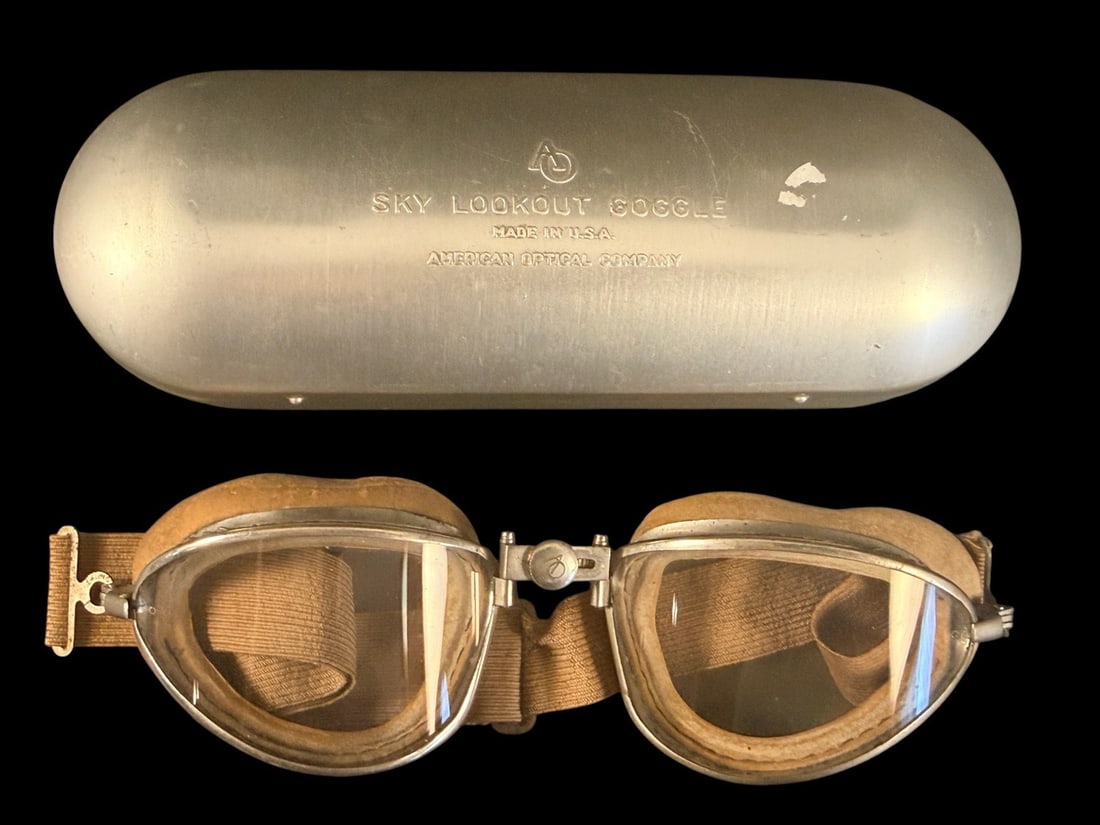 Rare 1930s-WWII AO Flight Goggles w Case (1 of 1)