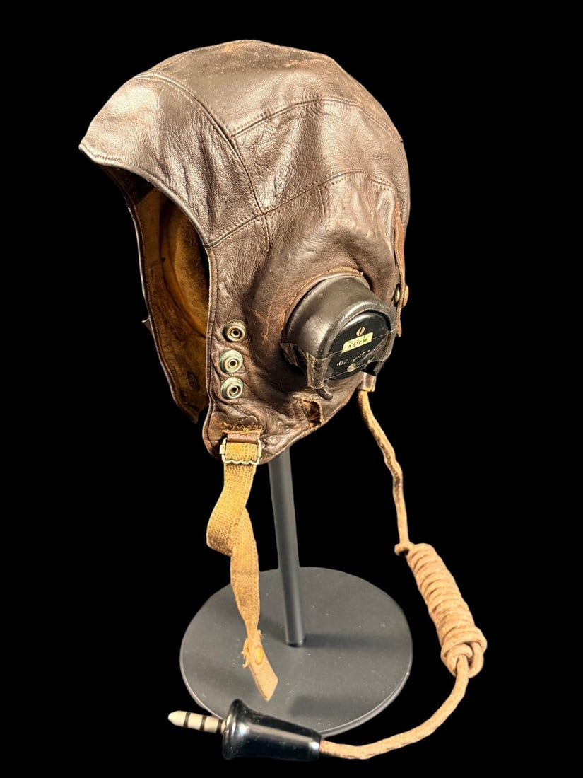 WWII RAF C Flying Helmet with Avionics (1 of 3)