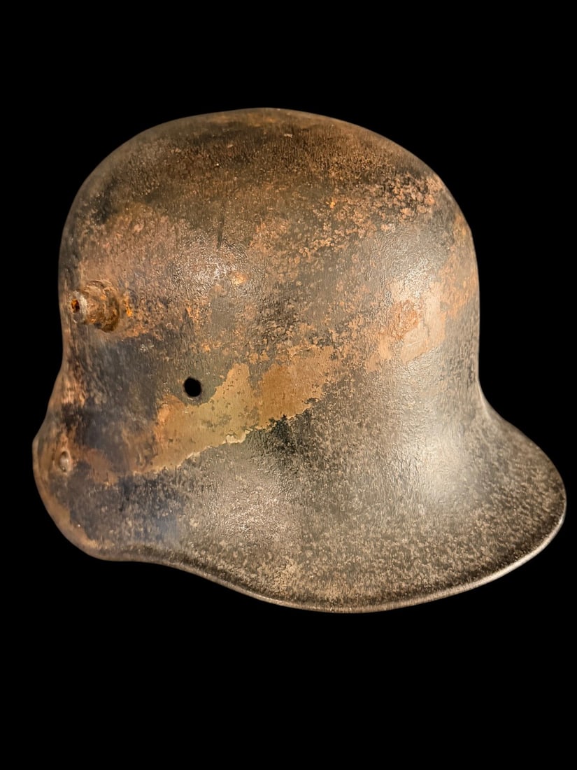 WWI M16 German Helmet Shell (1 of 4)