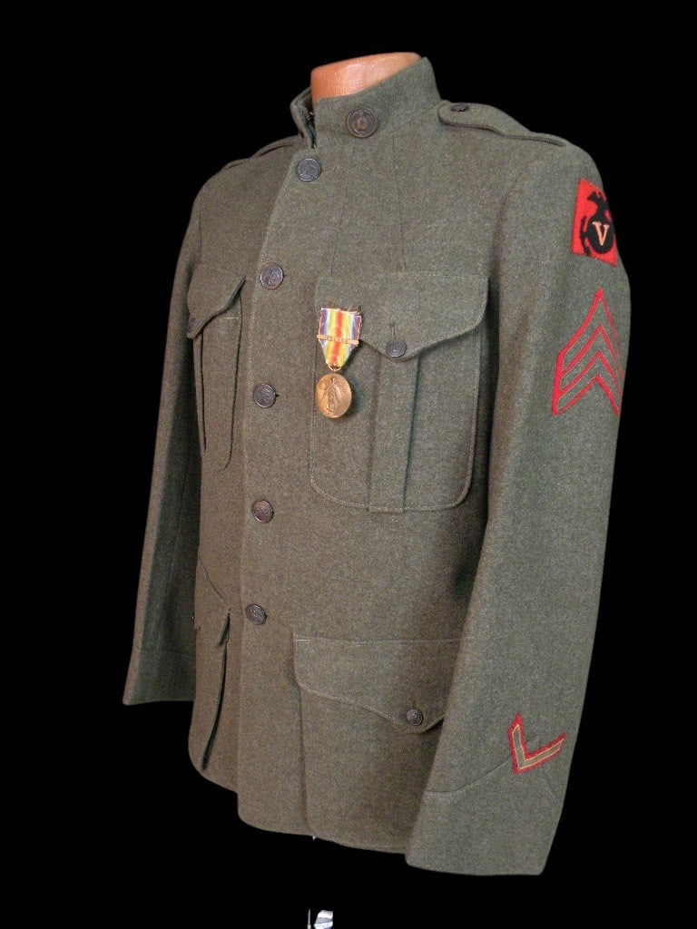 WWI USMC EM Uniform (1 of 6)