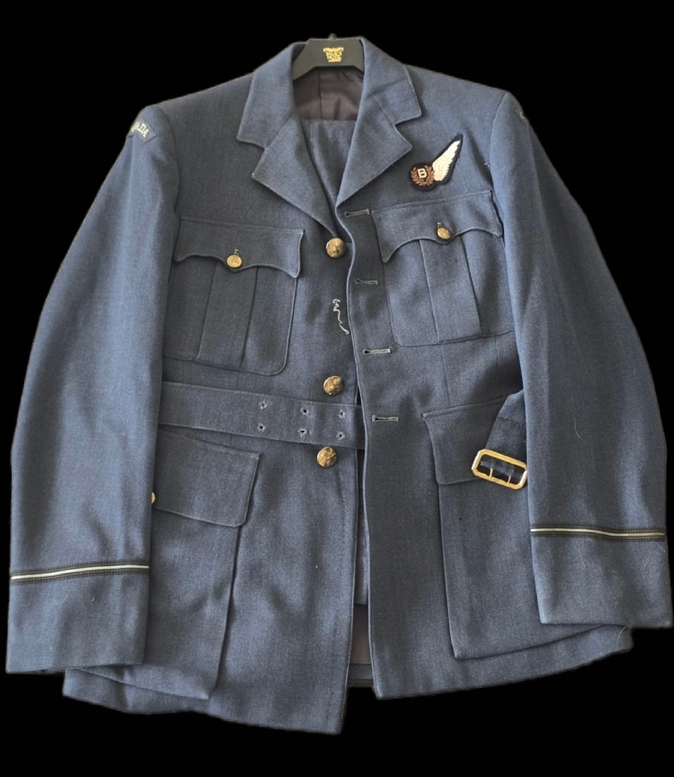 WWII RCAF Bomb Aimers Uniform Group (1 of 8)