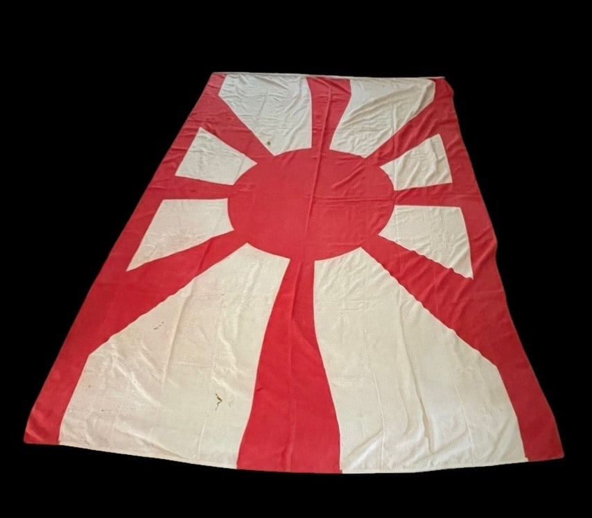 WW2 Japanese Admirals Flag - Large Capital Ship Type - Original: Large-format Imperial Japanese 16-ray Rising Sun flag, known as the Kyokujitsu-ki, dating from the World War II period. The flag is of high-quality multi-piece construction, where the central red sun