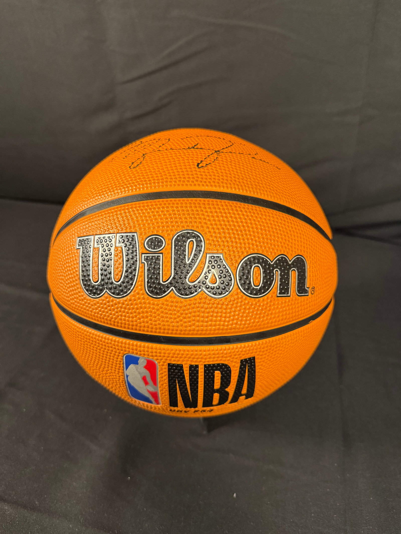 MIchael Jordan Signed Basketball: Michael Jordan signed Wilson NBA DRV Pro basketball with COA