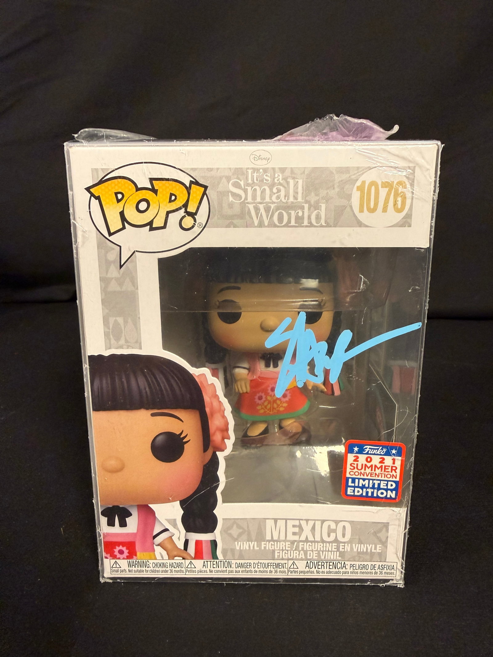 Mexico Signed Funko Pop: Salma Hayek signed Mexico Its a Small World Funko Pop #1076 with COA