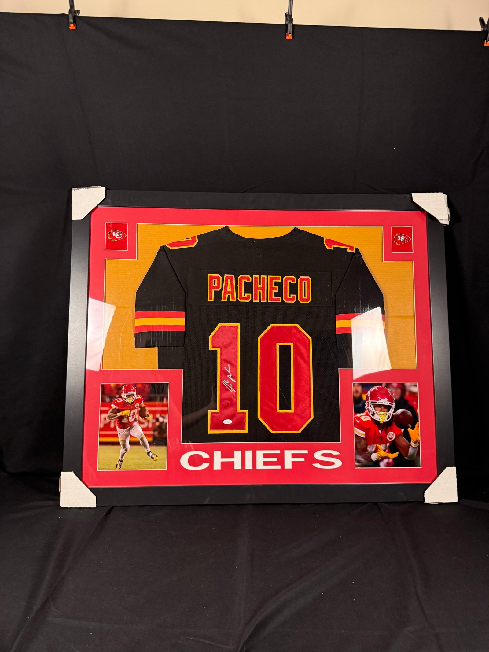 Isiah Pacheco Signed Kansas City Chiefs Framed Jersey: Signed framed Isiah Pacheco Kansas City Chiefs jersey with COA